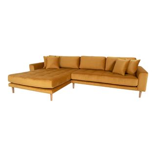 Sofaen set skråt forfra