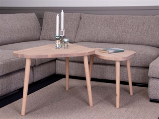 Miljøbillede med Conical 43 og 48 sofabordben fra House of Sander.