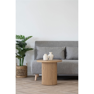 Miljøbillede med Boaviste hjørne- eller sengebord i natur fra House Nordic.