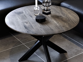 Miljøbillede med Opus Sofa Base sofabordben i sort fra House of Sander