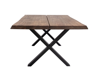Eksempel på X Sofa Base sofabordben i sort fra House of Sander