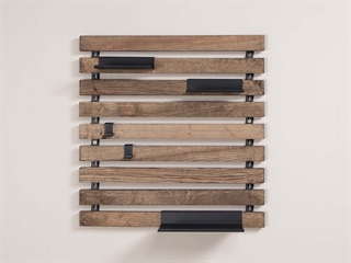 2Easy egetræs vægpanel 52x50 smoked olieret fra House of Sander her vist med diverse tilbehør..