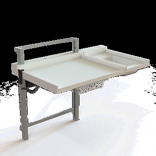 Conset BSR107 vægmonteret puslebord med vask og hæve/sænkefunktion i hvid/sølvgrå.