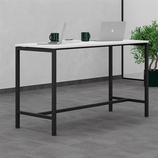 Miljøbillede med Monik højbord til 6 persone fra FTI i hvid.