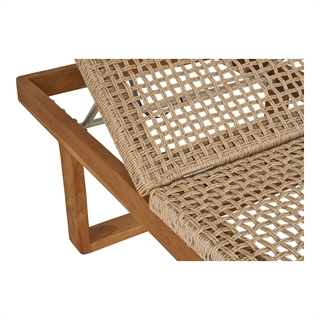 Detalje af Derby solseng i teak/polyrattan fra House Nordic.