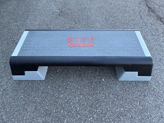 Reebok stepbænk - i mellemste stilling (20 cm).