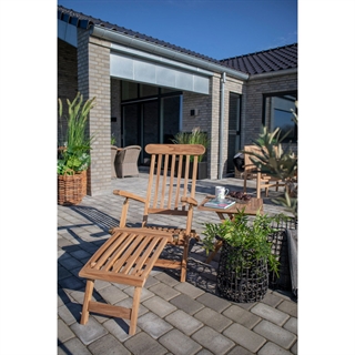 Miljøbillede med Arrecife dækstol i teak fra House Nordic.