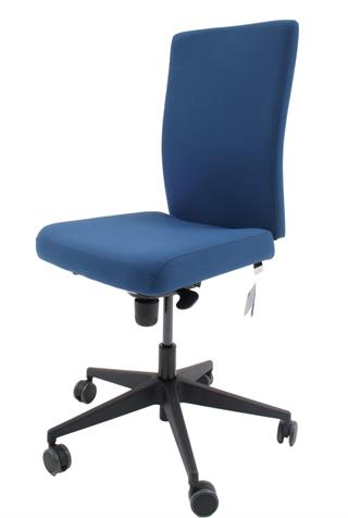Elegant og flot kontorstol i blå fra Tronhill.