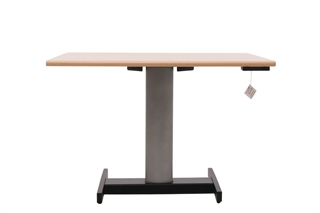 Enkelt søjlet hæve sænkebord 80x100 cm i bøg med sølvgråt/sort stel set forfra.