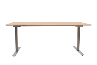 Hæve sænkebord med ege laminat bordplade set bagfra.