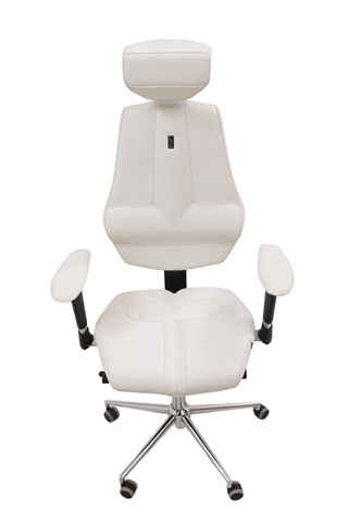 Den hvide Nano kontorstol set oppefra.