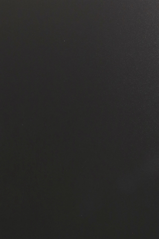 Den sorte dcor laminat set tæt på.