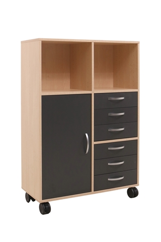 Fumac Jive reol med 6 rum i birk med antracit front set forfra i en skrå vinkel.