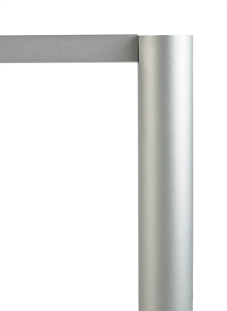 Complement stel med runde ben i sølvgrå.