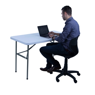 Flot klapbord i sølvgrå/hvid fra Fti.