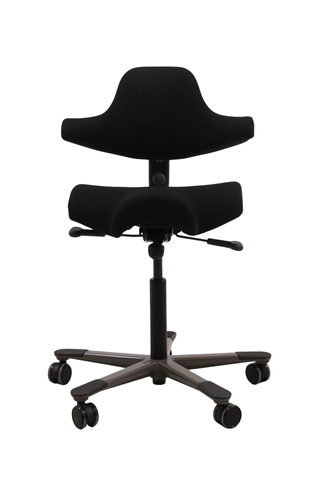 Håg Capisco kontorstol set forfra.