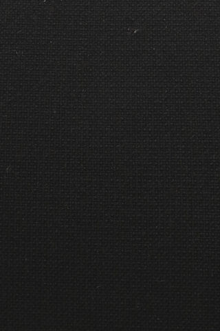 Det sorte stof set tæt på.