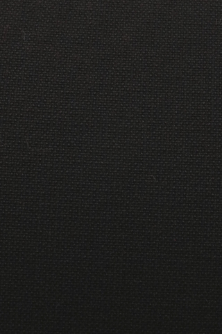 Det sorte stof set tæt på.