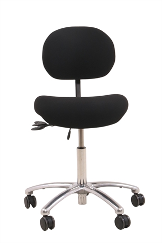 Vela kontorstol i sort set forfra.