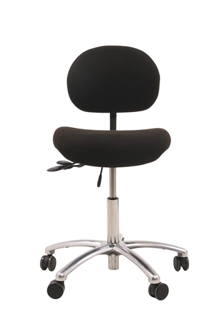 Vela kontorstol i lys sort set forfra.