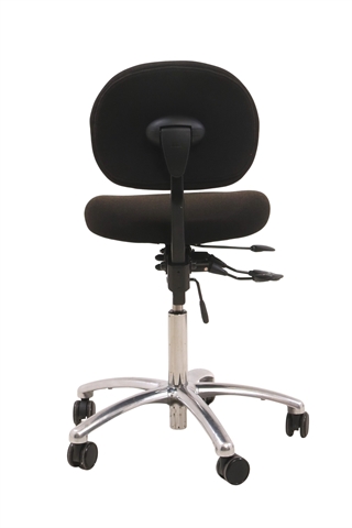 Vela kontorstol i lys sort set bagfra.