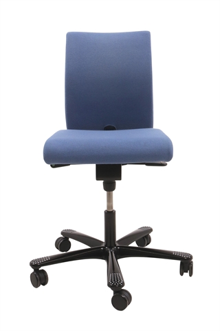 Håg H04 4200 kontorstol i mellem blå set forfra.