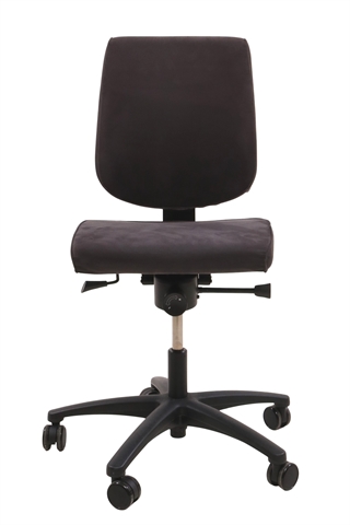 RBM 620 Kontorstol i antracit set forfra.