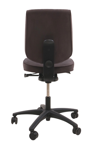 RBM 620 Kontorstol i antracit set bagfra.