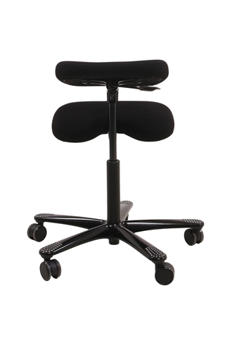 Håg Balans Vital 6035 knæstol i sort set bagfra.