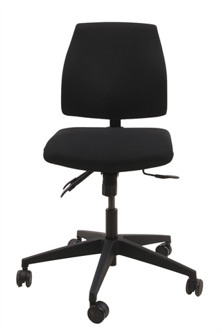 Interstuhl 16GD1 i sort set forfra.