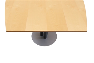 Scanoffice konferencebord i ahorn set fra enden af oppefra.