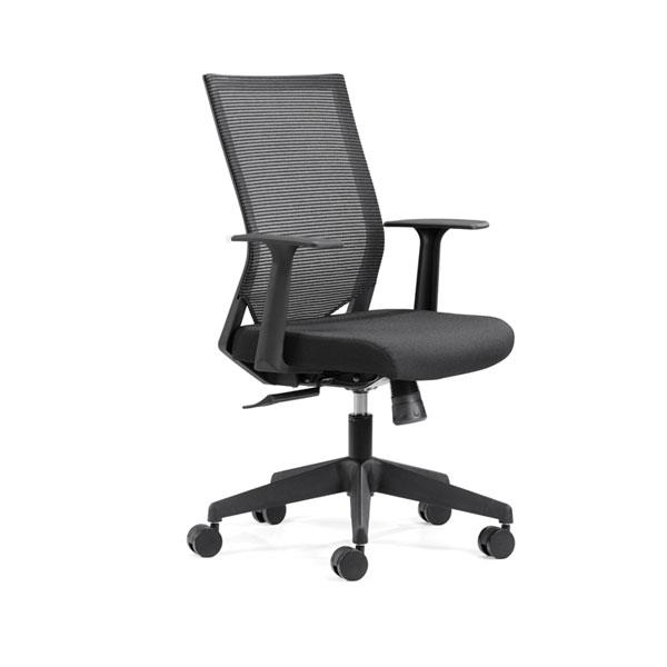 W 101 kontorstol i sort fra FTI - her vist med armlæn (tilkøb).