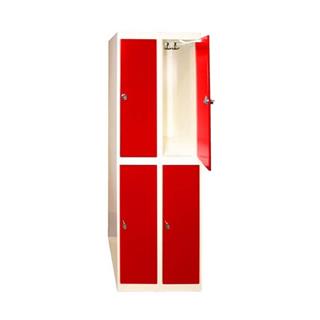 Garderobeskab med 4 rum og røde døre fra Altikon