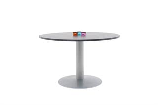 Mødebord i antracitgrå i modellen TP120 fra Kinnarps 