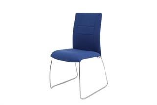 Tronhill Horo mødestol med krom stel og blåt stof.